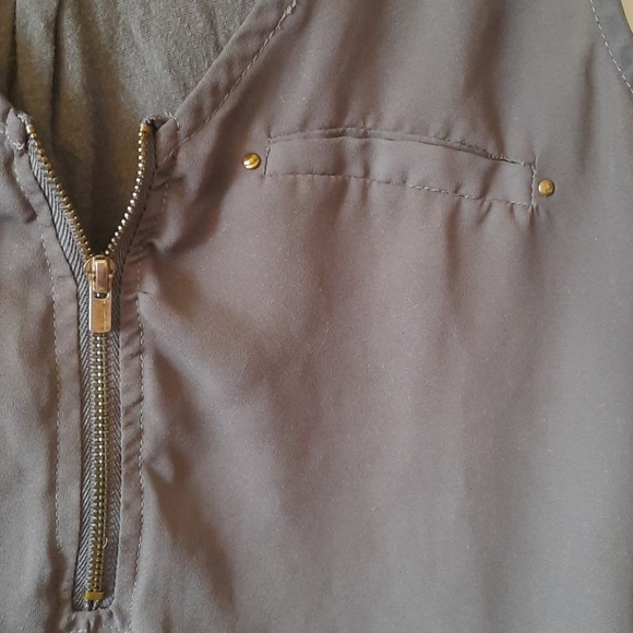 Green Summer Tank Top - Picture 3 of 3